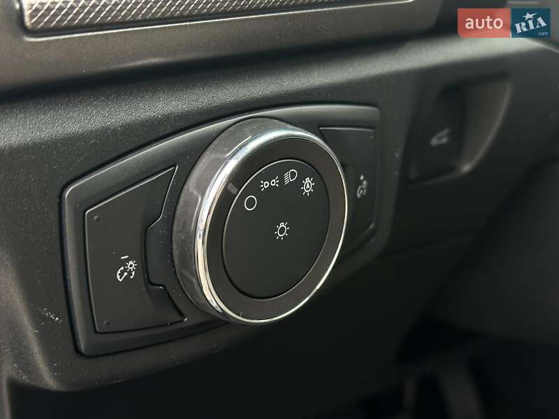 Седан Ford Fusion 2019 в Одесі