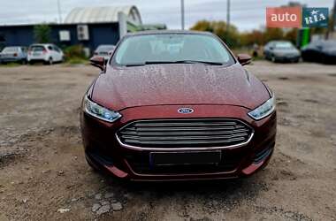 Седан Ford Fusion 2015 в 