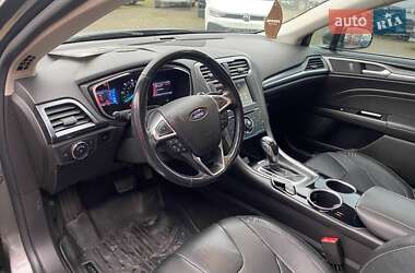 Седан Ford Fusion 2013 в 