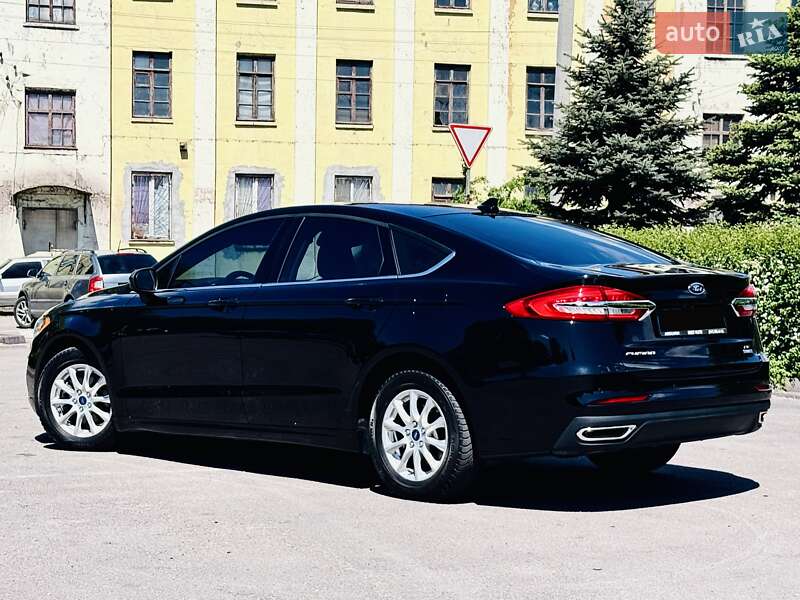 Седан Ford Fusion 2020 в Днепре