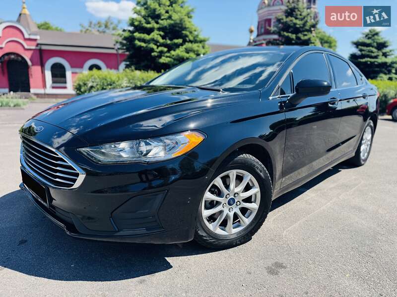 Седан Ford Fusion 2020 в Днепре