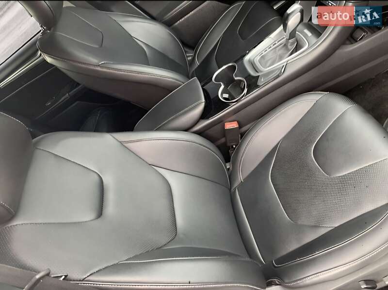 Седан Ford Fusion 2013 в Одессе