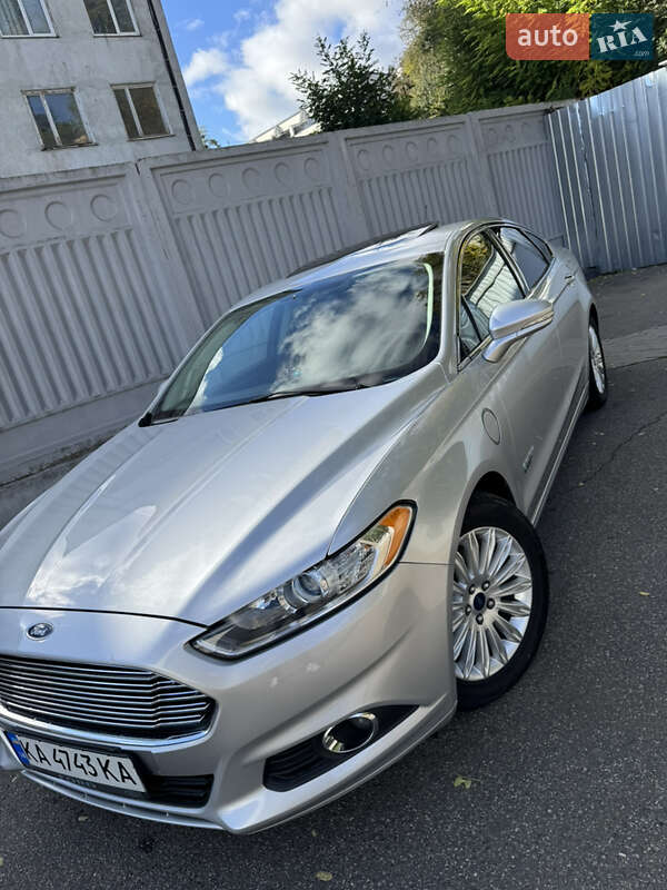 Седан Ford Fusion 2016 в Києві