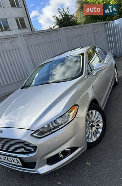 Седан Ford Fusion 2016 в 