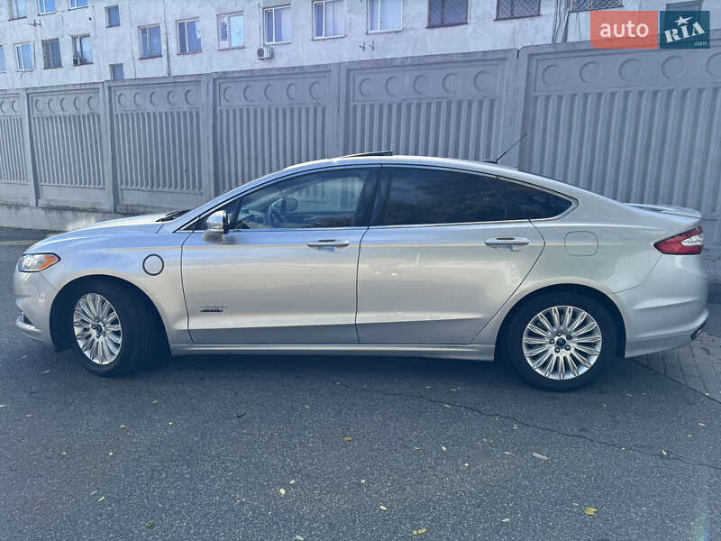 Седан Ford Fusion 2016 в Києві