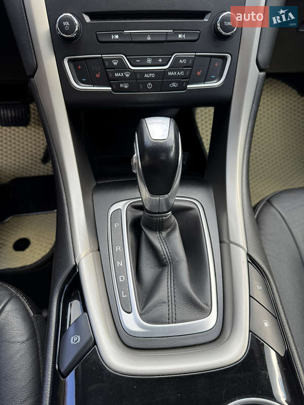 Седан Ford Fusion 2016 в Києві