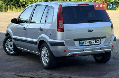 Хэтчбек Ford Fusion 2006 в 