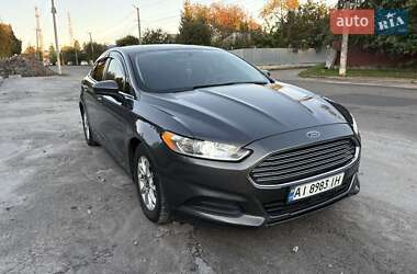 Седан Ford Fusion 2015 в 