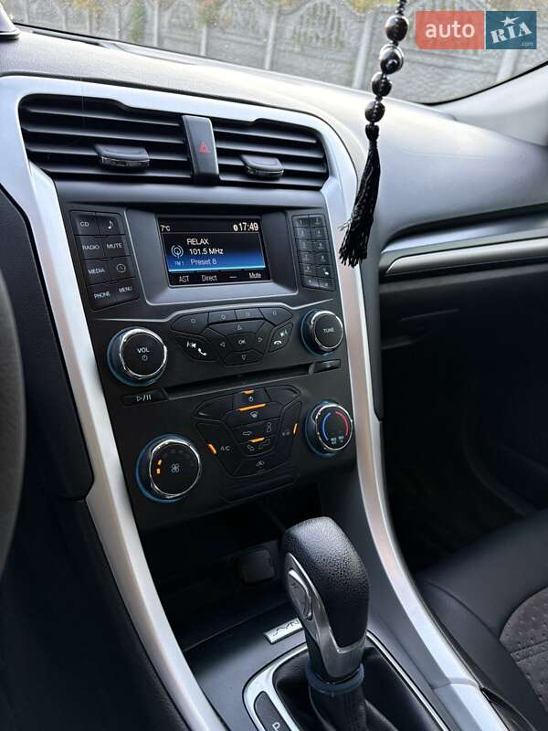 Седан Ford Fusion 2015 в Василькові