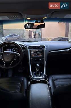 Седан Ford Fusion 2013 в Черновцах