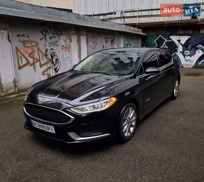 Седан Ford Fusion 2016 в 