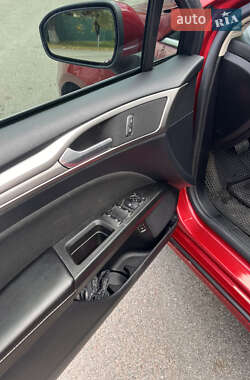 Седан Ford Fusion 2020 в 