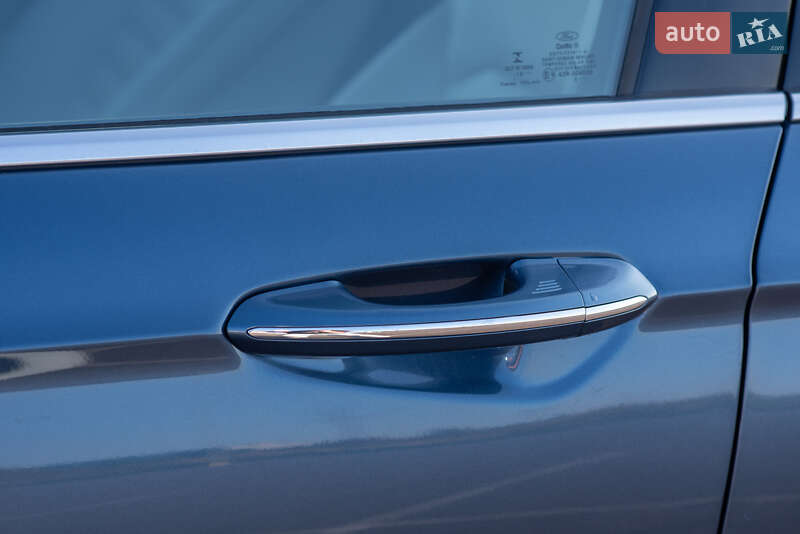Седан Ford Fusion 2018 в Рівному