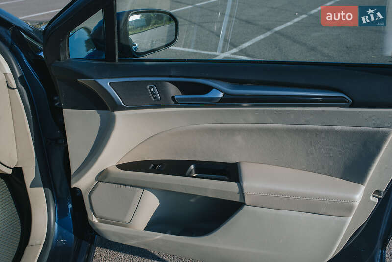 Седан Ford Fusion 2018 в Рівному