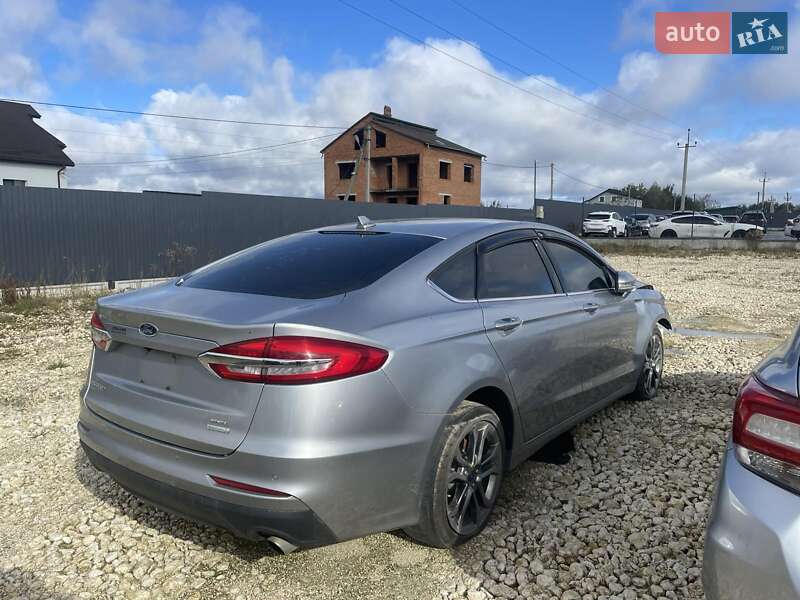 Ford Fusion 2020