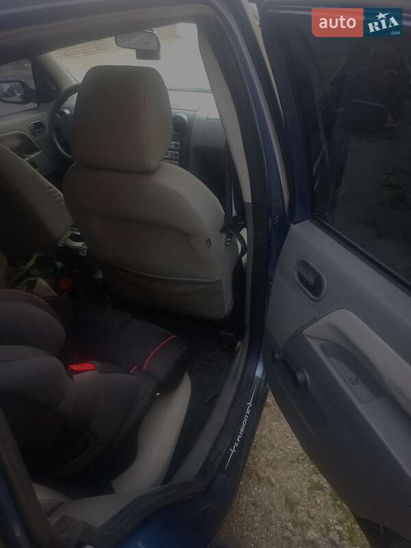 Хэтчбек Ford Fusion 2005 в Киеве