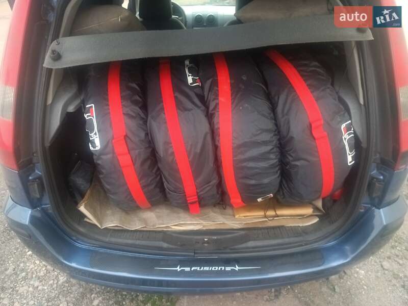 Хэтчбек Ford Fusion 2005 в Киеве