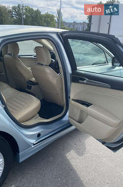 Седан Ford Fusion 2014 в 