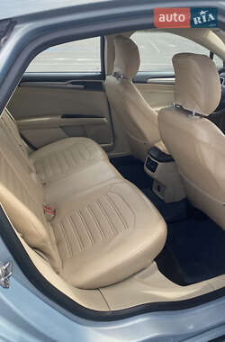 Седан Ford Fusion 2014 в 