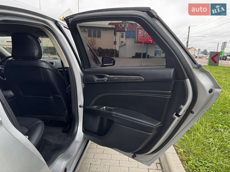 Седан Ford Fusion 2016 в Житомирі