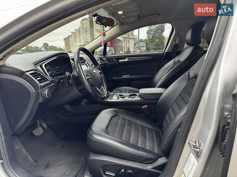 Седан Ford Fusion 2016 в Житомирі