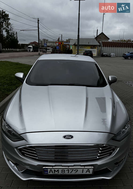 Седан Ford Fusion 2016 в Житомирі