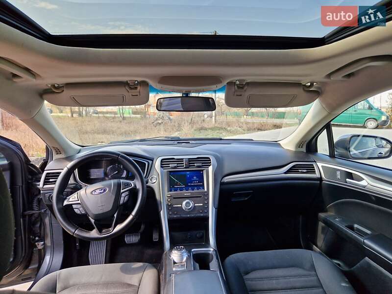 Седан Ford Fusion 2018 в Одесі