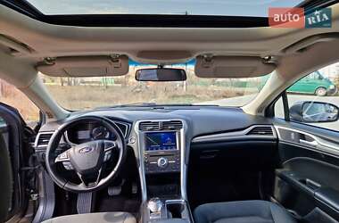 Седан Ford Fusion 2018 в 