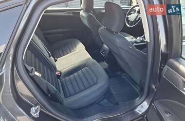 Седан Ford Fusion 2018 в 