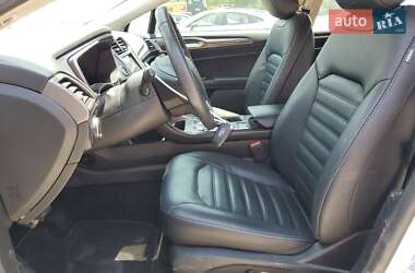 Седан Ford Fusion 2018 в 