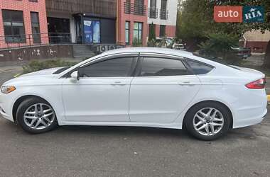 Седан Ford Fusion 2013 в 