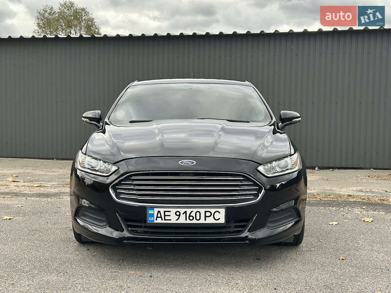 Седан Ford Fusion 2015 в Каменском