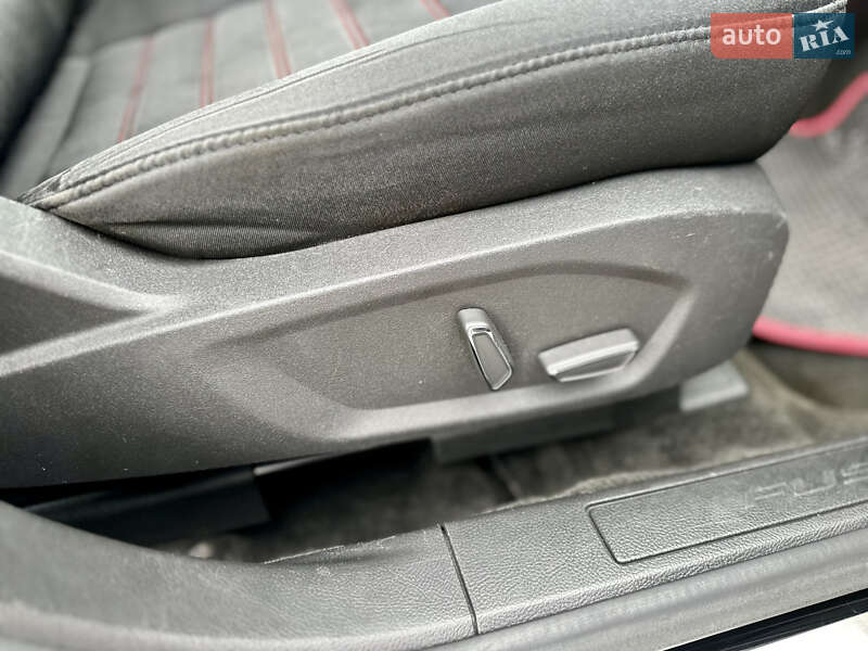 Седан Ford Fusion 2015 в Каменском