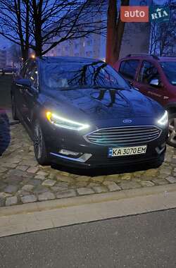 Седан Ford Fusion 2017 в 