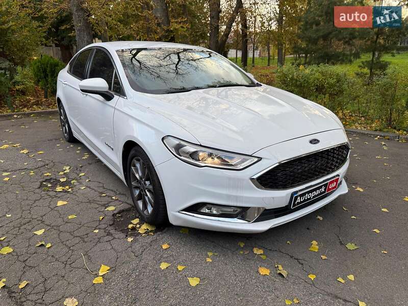 Седан Ford Fusion 2017 в Киеве фото 2 Седан Ford Fusion 2017 в Киеве