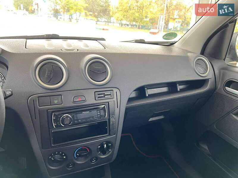 Хэтчбек Ford Fusion 2011 в Николаеве
