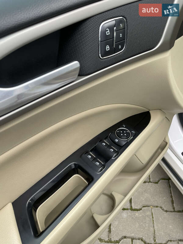 Седан Ford Fusion 2015 в Одессе
