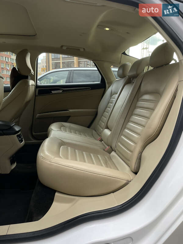 Седан Ford Fusion 2015 в Одессе