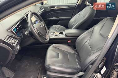 Седан Ford Fusion 2019 в 