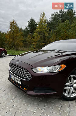Седан Ford Fusion 2013 в  фото 8 Седан Ford Fusion 2013 в