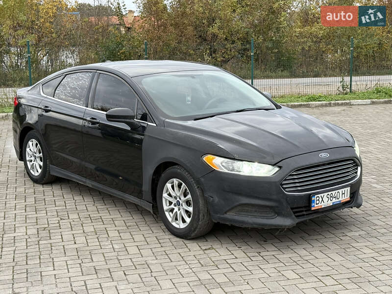Седан Ford Fusion 2015 в Шепетівці