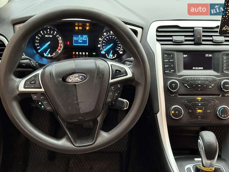 Седан Ford Fusion 2015 в Шепетівці