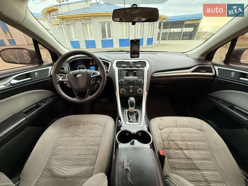 Седан Ford Fusion 2015 в Шепетівці