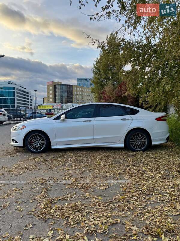Седан Ford Fusion 2013 в Киеве