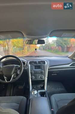 Седан Ford Fusion 2017 в 