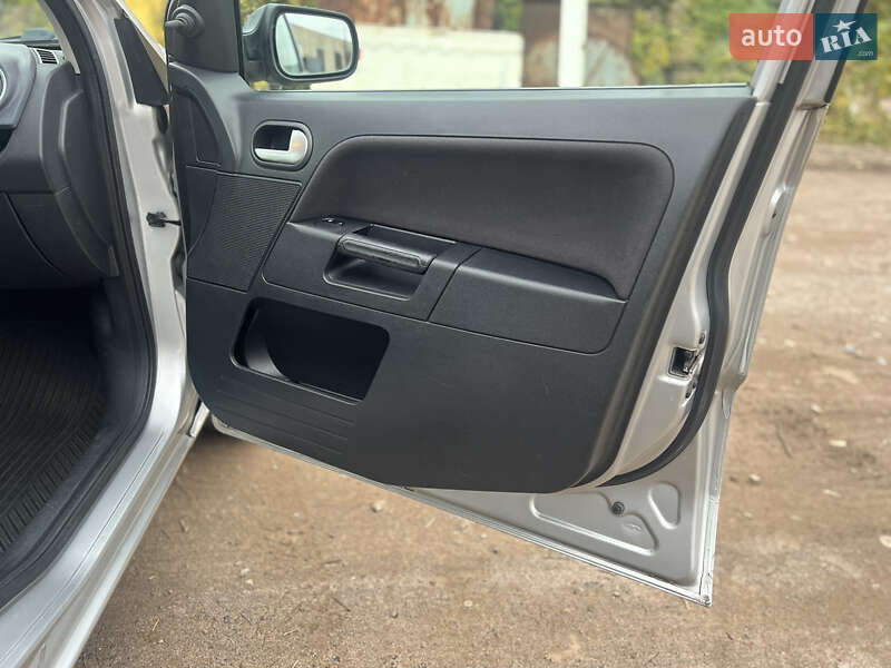 Хетчбек Ford Fusion 2007 в Вінниці фото 58 Хетчбек Ford Fusion 2007 в Вінниці