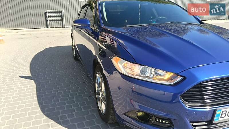 Седан Ford Fusion 2015 в Львове