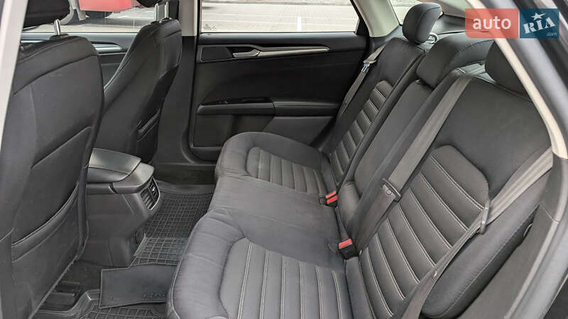 Седан Ford Fusion 2015 в Киеве