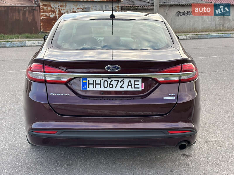 Седан Ford Fusion 2018 в Южном