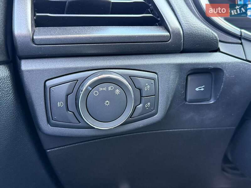 Седан Ford Fusion 2017 в Киеве фото 21 Седан Ford Fusion 2017 в Киеве